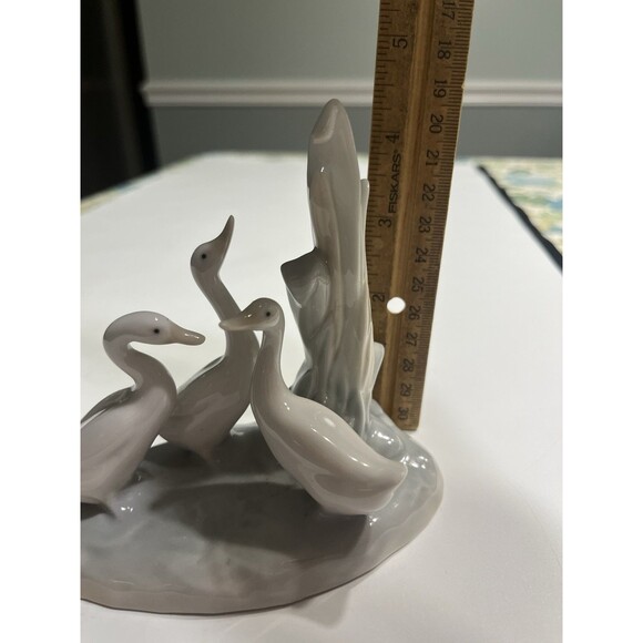 NAO by Lladro Three Geese Ducks In Pond Retired Made in Spain Gloss Finish - Picture 8 of 13